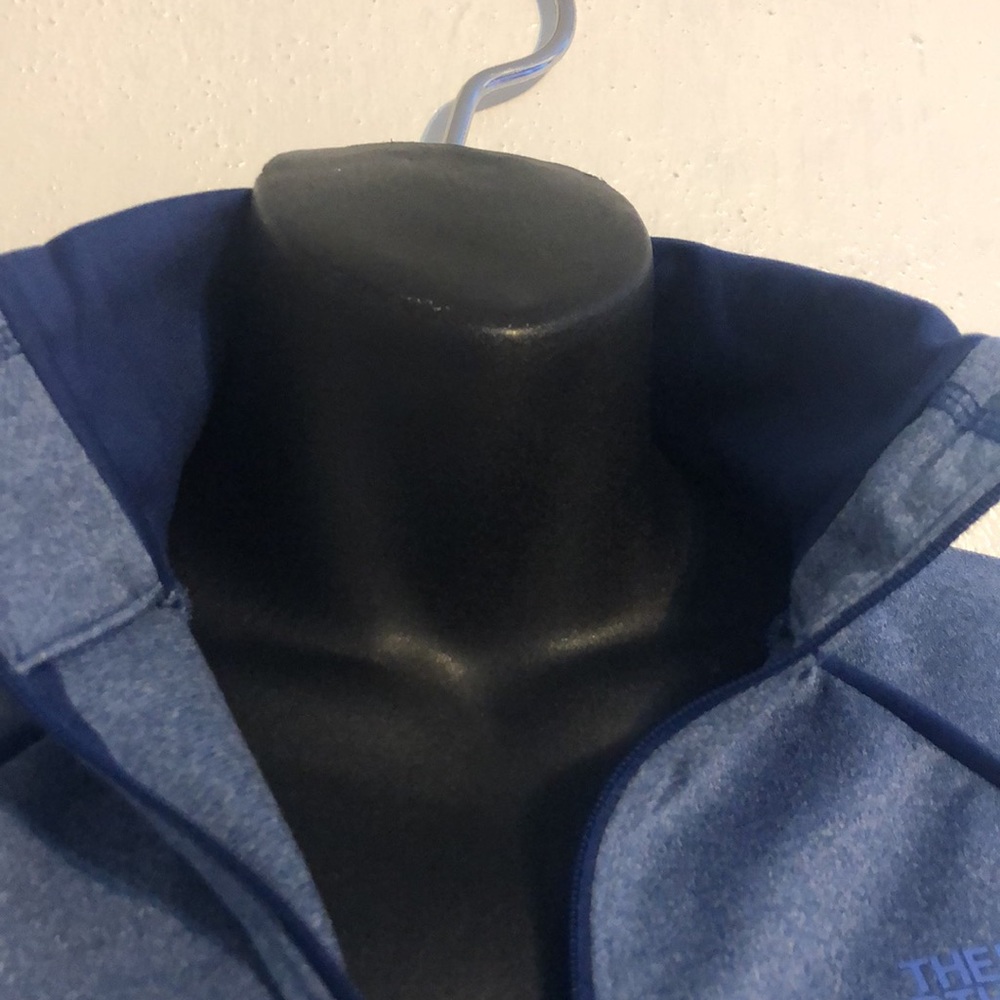 North Face Pullover Size Small - image 4